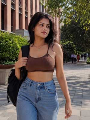 Oviya P Party Escorts in Goa 